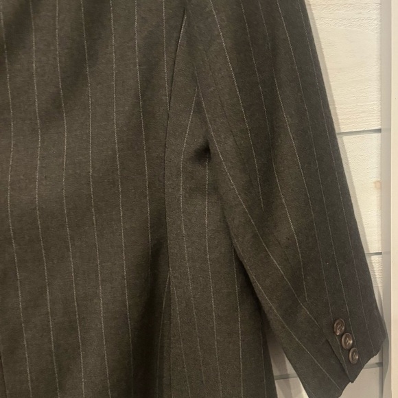 Lauren Ralph Lauren Gray Pinstriped Wool Blazer in size 12 P - Picture 10 of 12